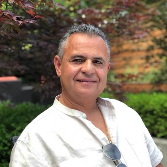 Meet your Posher, Ricardo - Picture 1 of 1